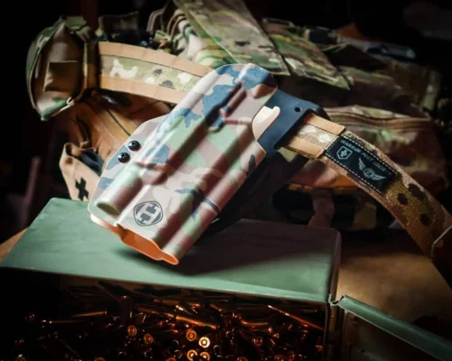 STACCATO XC LIGHT BEARING HOLSTER ON TACTICAL BELT